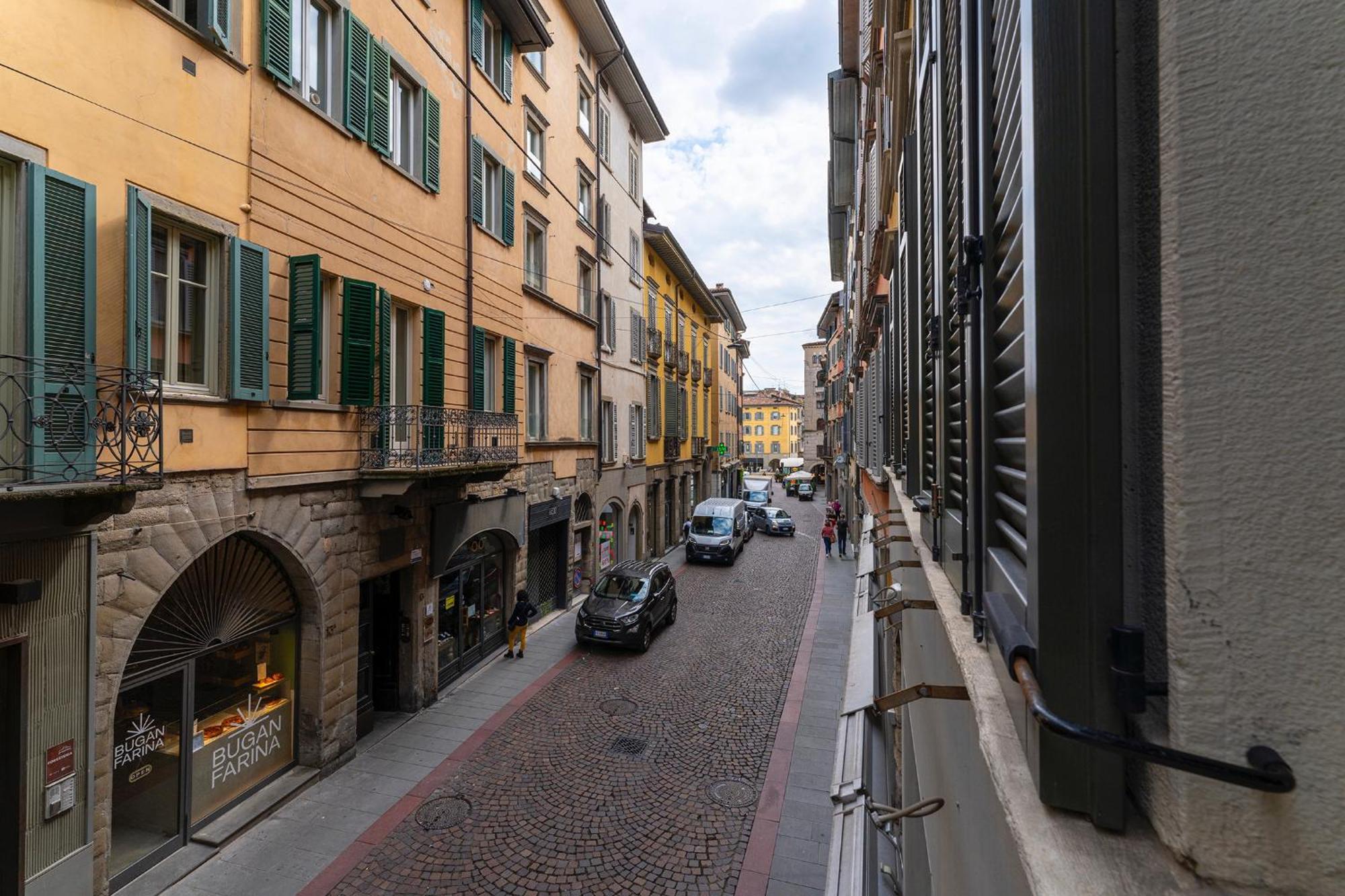 Magic Place Bergamo! Classy Apartment In The Heart Of The City Extérieur photo