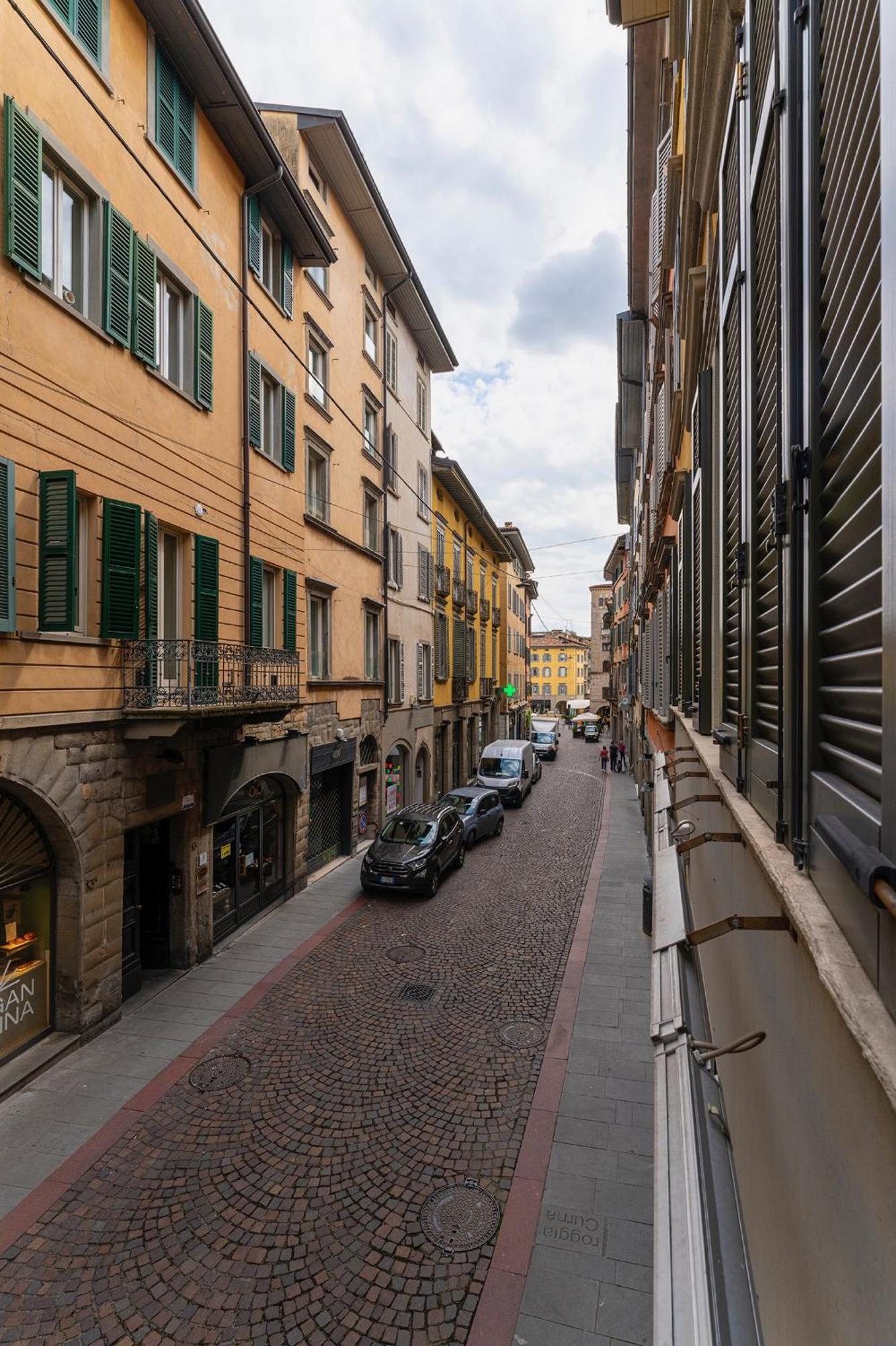 Magic Place Bergamo! Classy Apartment In The Heart Of The City Extérieur photo